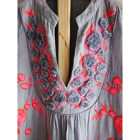 💕NWOT Uncle Frank Dress Size XS Blue Pink Floral Embroidered Sleeveless - Picture 2 of 12